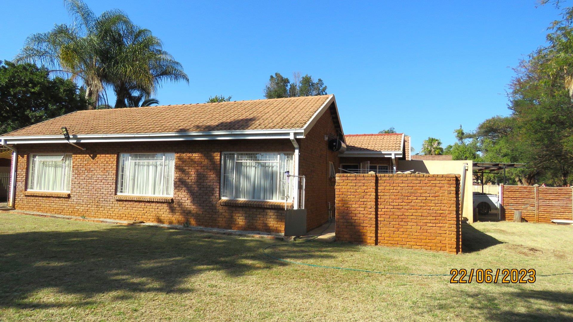 3 Bedroom House for sale in Flora Park P24112822390