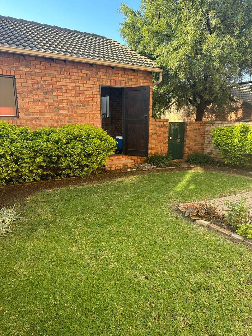 Eco Park Estate Property Apartments / flats for sale in Eco Park Estate Page 2