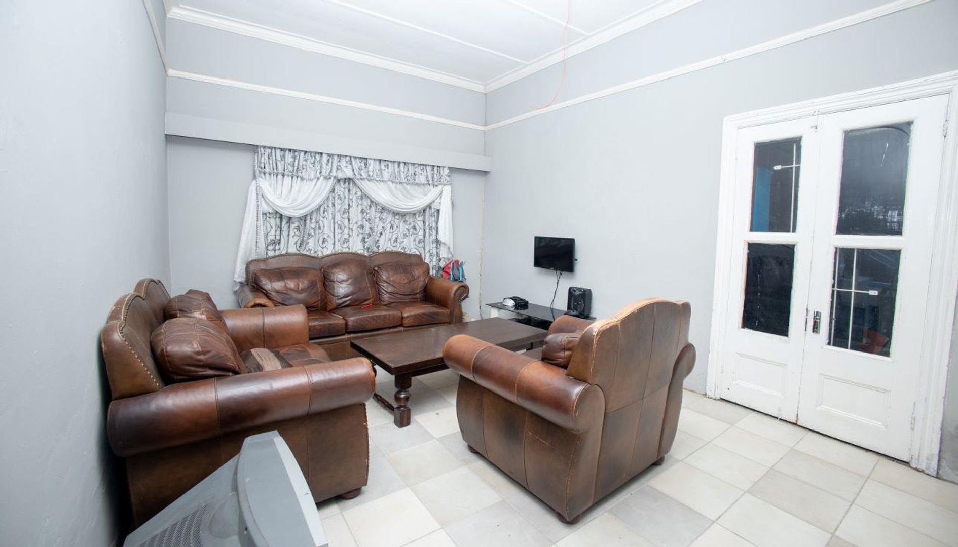 9 Bedroom House for sale in Quigney P24112823680