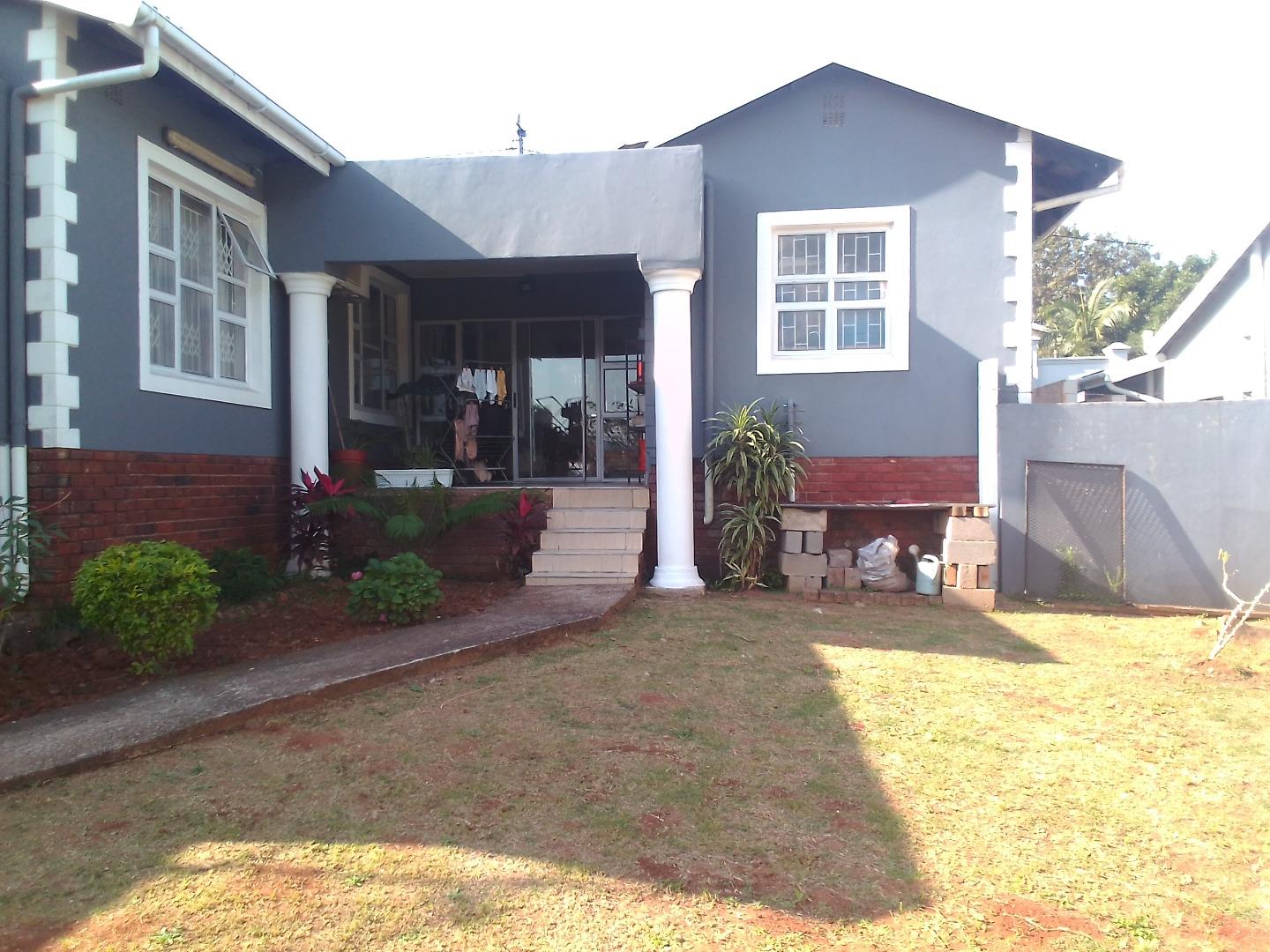 3 Bedroom House for sale in Carrington Heights 42 River Drive P24