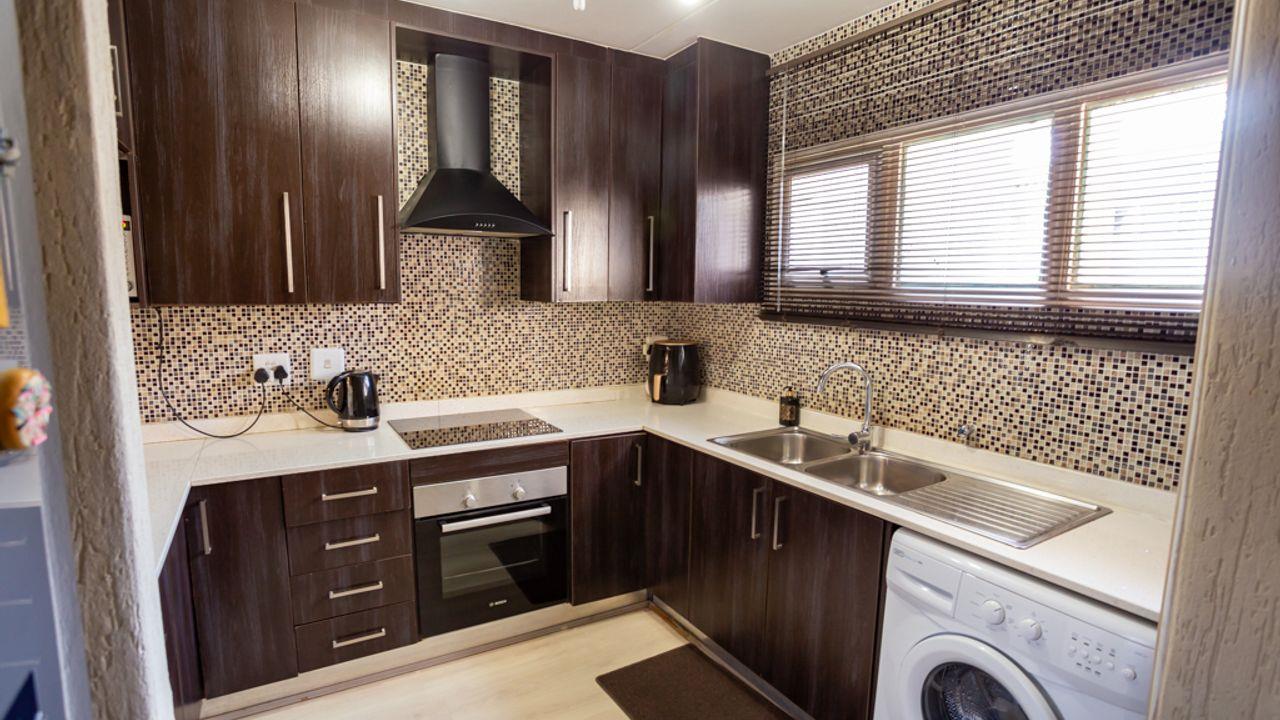 2 Bedroom Apartment / flat for sale in Winchester Hills 99 Vleiroos