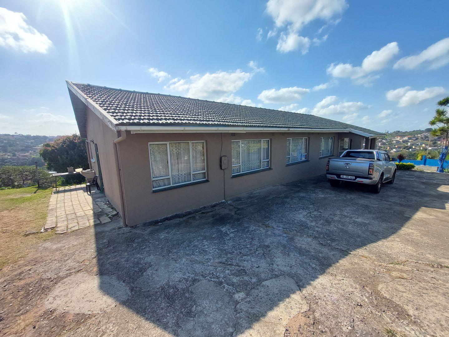 4 Bedroom House for sale in Silverglen P24112826367