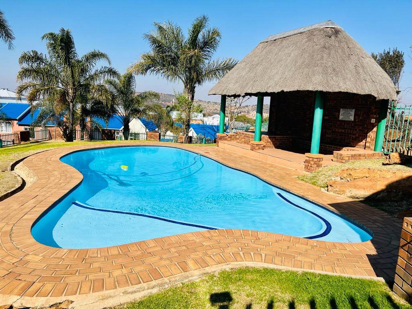 2 Bedroom Apartment / flat for sale in Winchester Hills 48 Maldives