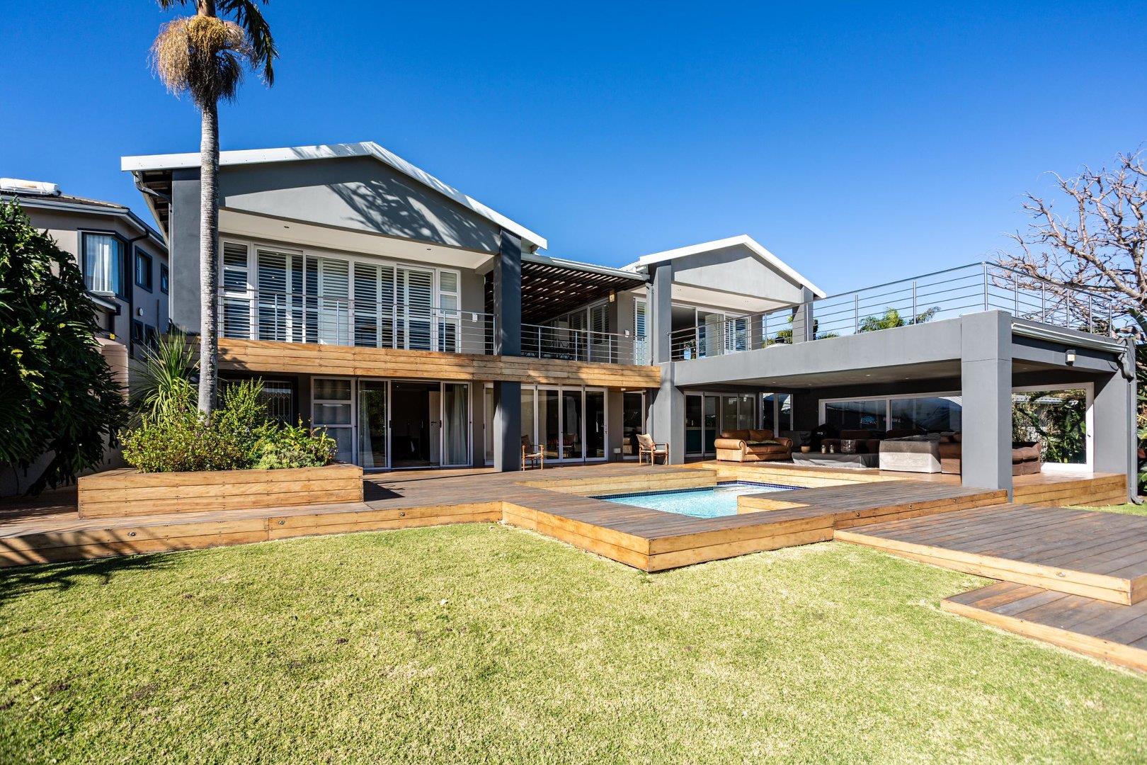 4 Bedroom House for sale in Gonubie P24112828853