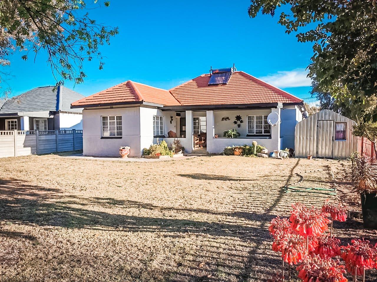 3 Bedroom House for sale in Vierfontein P24112829046