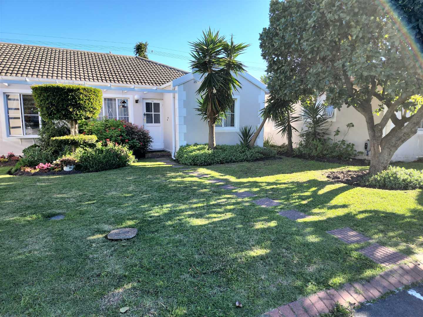 Pinelands, Cape Town Property Townhouses for sale in Pinelands, Cape