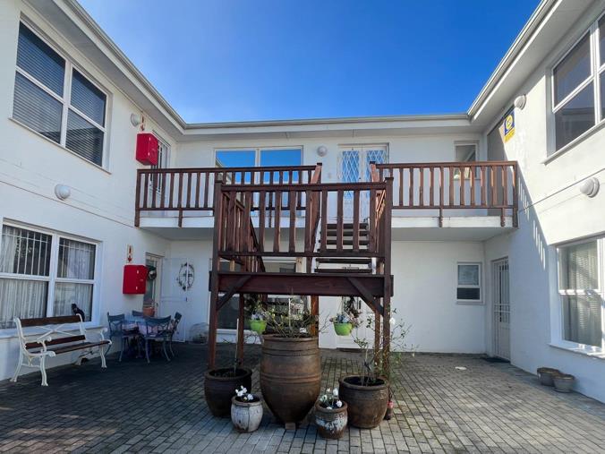 2 Bedroom Apartment / Flat for Sale in Gordons Bay Village