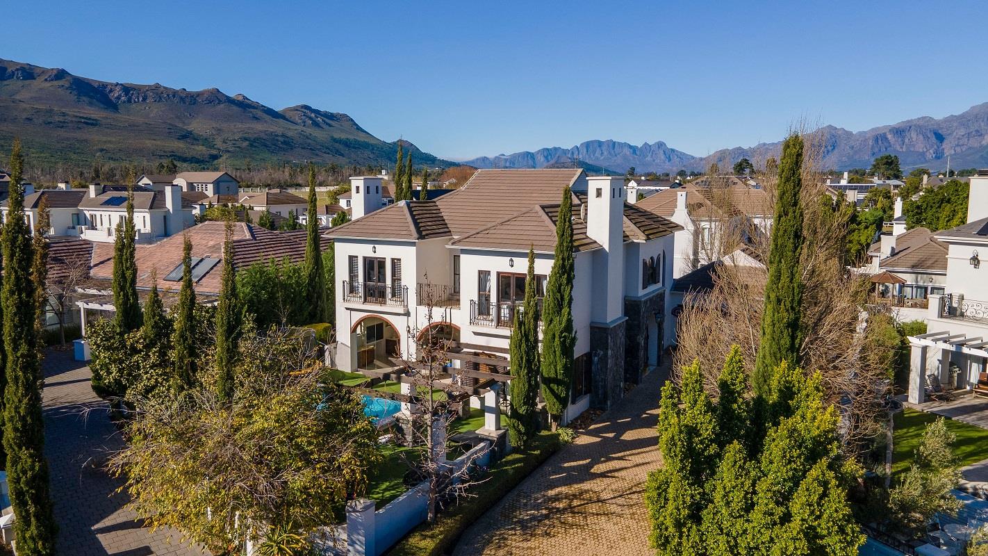 5 Bedroom House for sale in Val de Vie Estate P24106677462