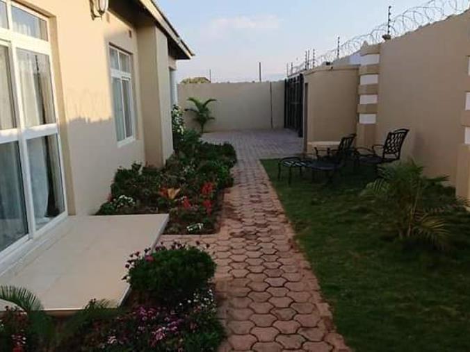 4 Bedroom House to Rent in Ibex Hill