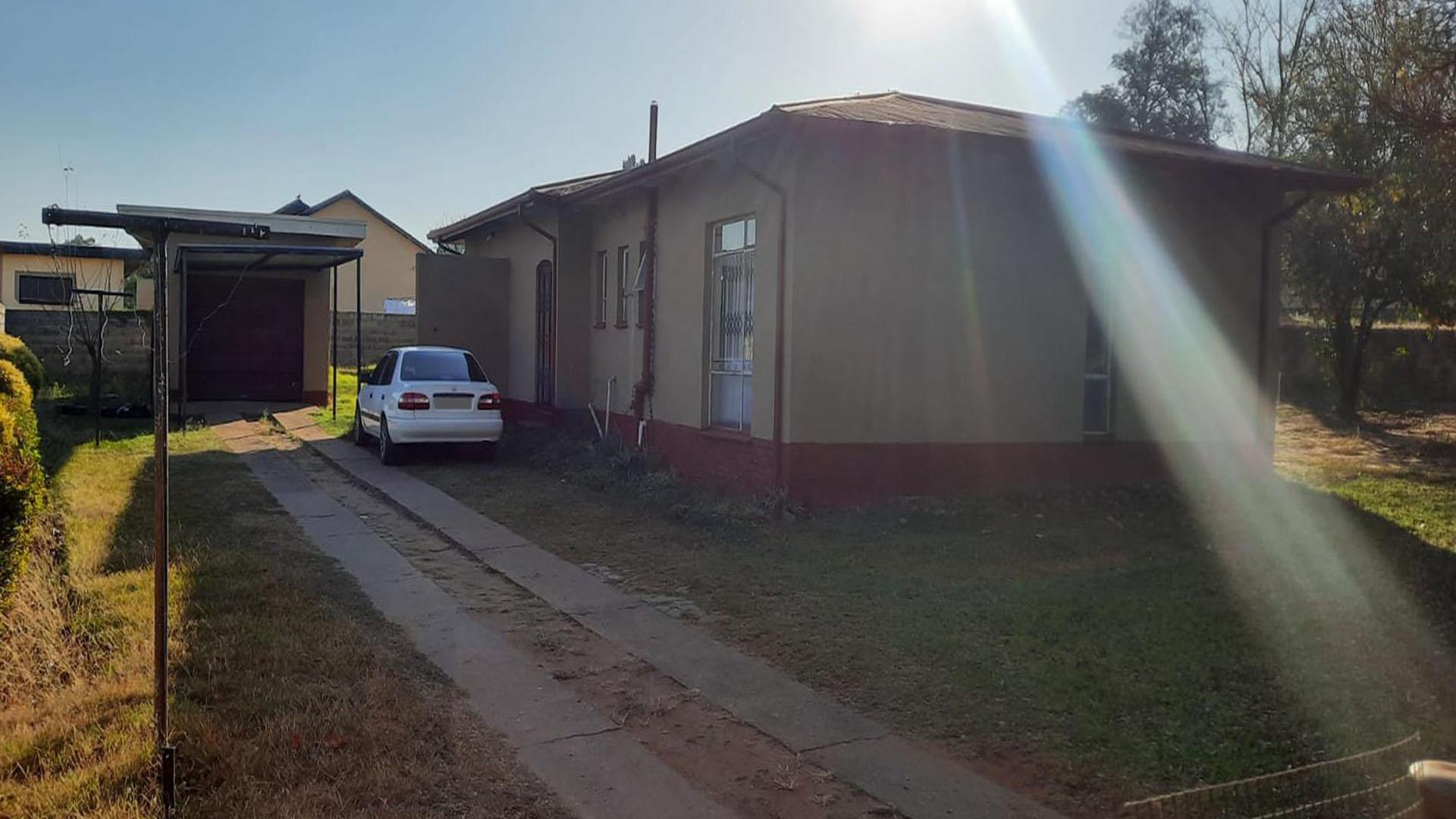 3 Bedroom Townhouse for sale in Ncandu Park P24112833625