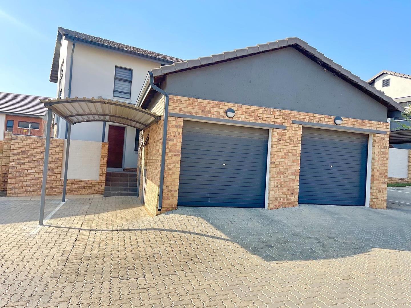 3 Bedroom Townhouse for sale in Amberfield P24112835234