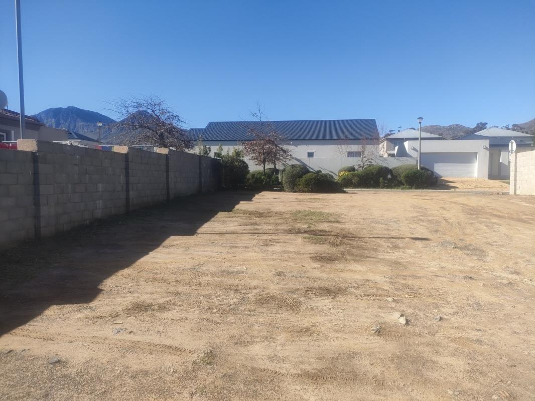 Sir Lowrys Pass Property Vacant land / plots for sale in Sir Lowrys