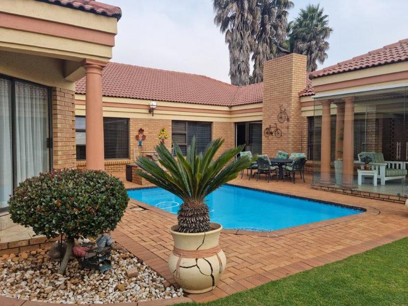 3 Bedroom House for sale in Petersfield P24113296060