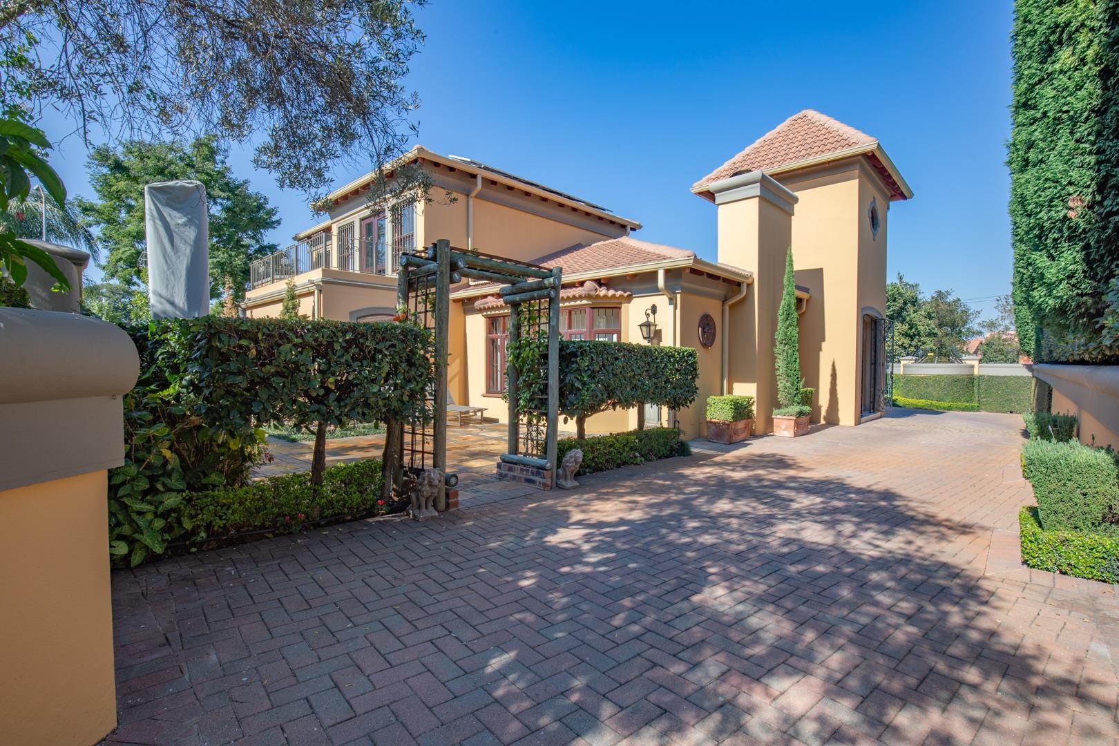 3 Bedroom House for sale in Faerie Glen 34 Grace Street P24112837876