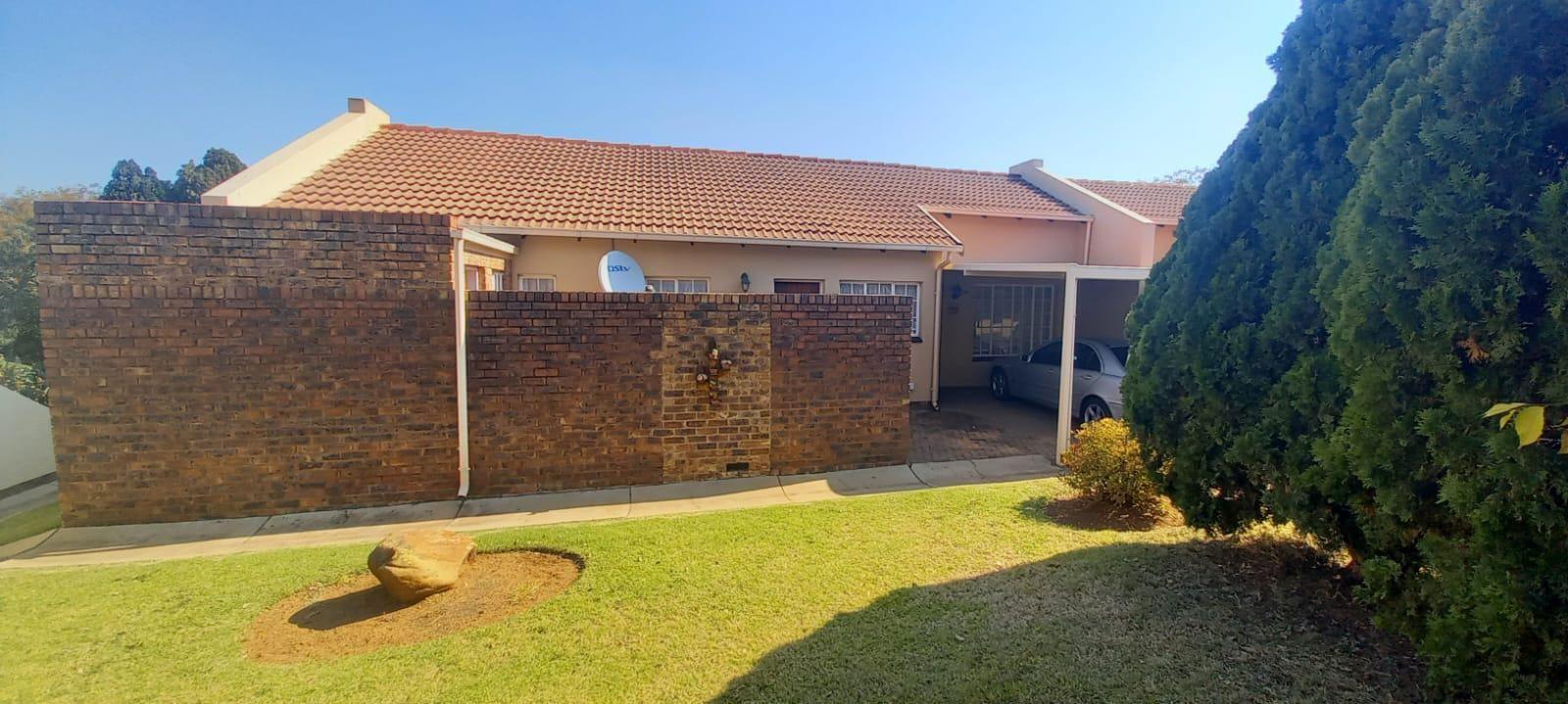 Glenvista Property Townhouses for sale in Glenvista