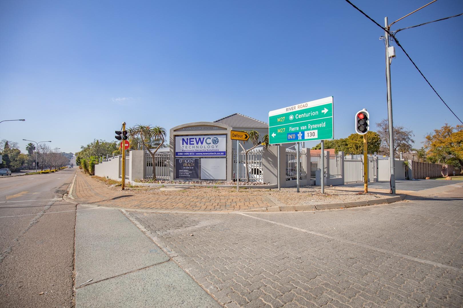 Commercial property to rent in Lyttelton Manor P24114149298