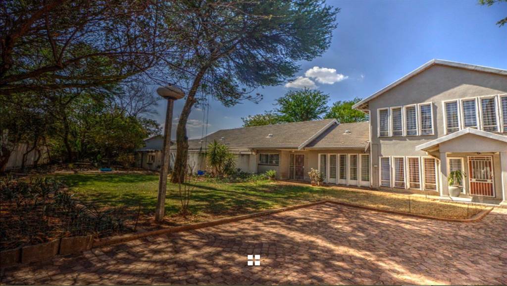 5 Bedroom House for sale in Aston Manor P24112840965