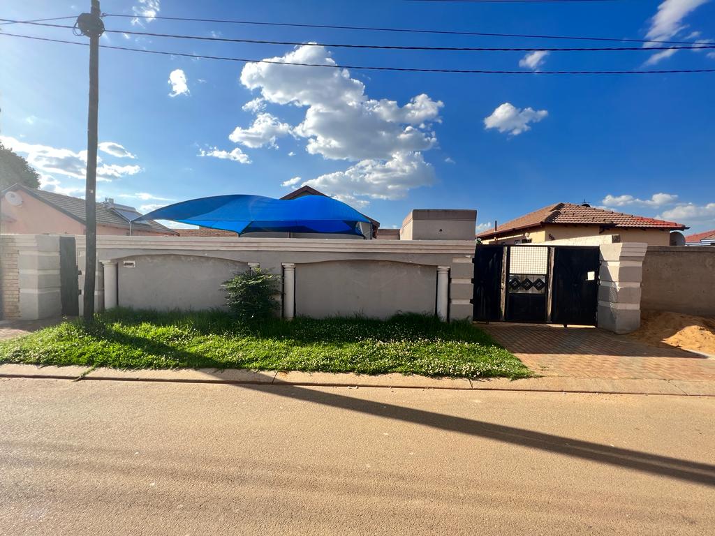 Property and houses for sale in Soweto Soweto Property Property24