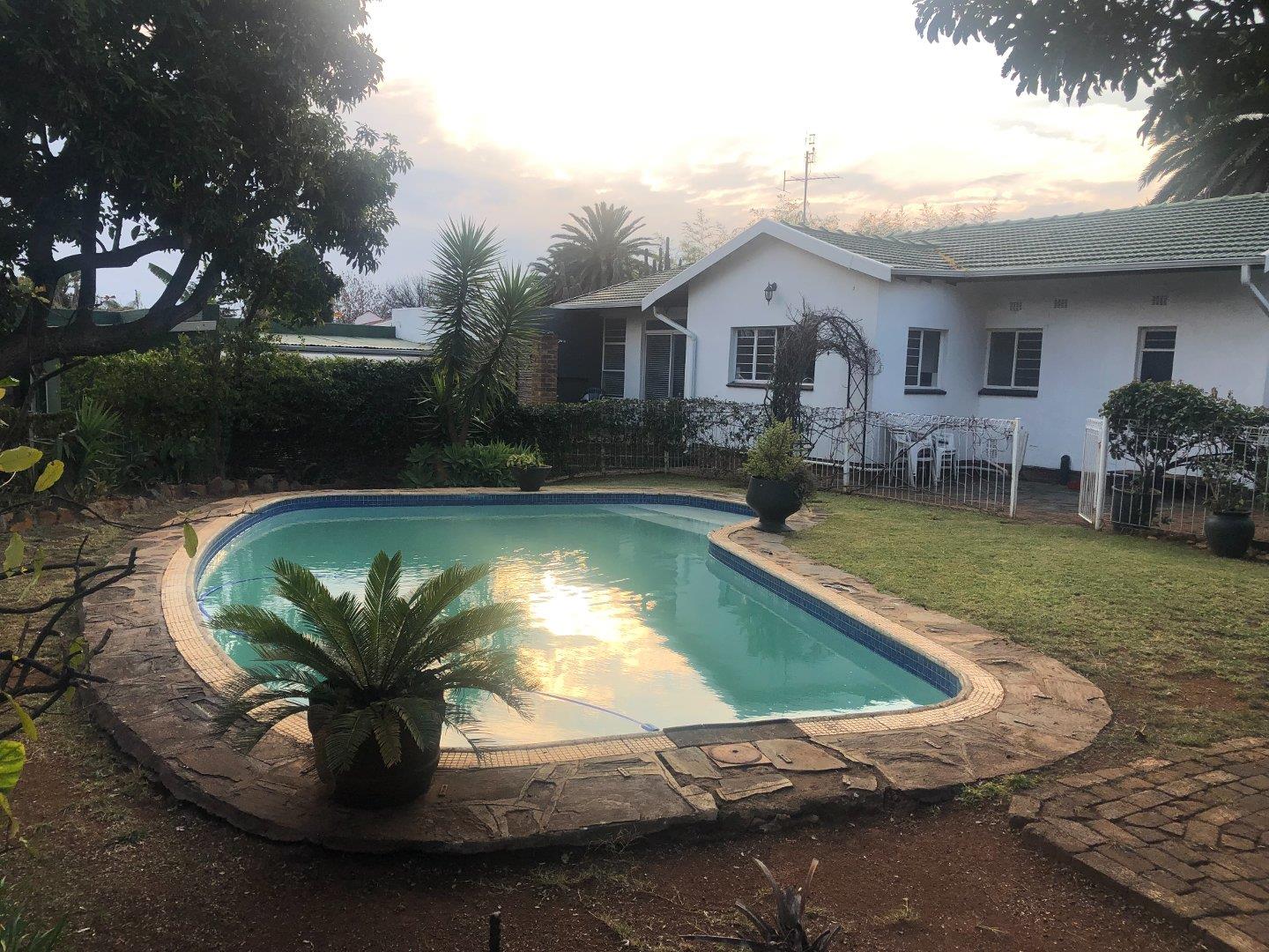 4 Bedroom House for sale in Harmelia P24113032681