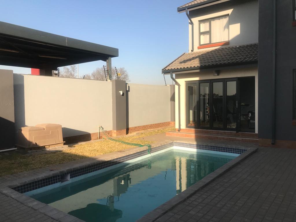 Property for sale in Gauteng Townhouses for sale in Gauteng
