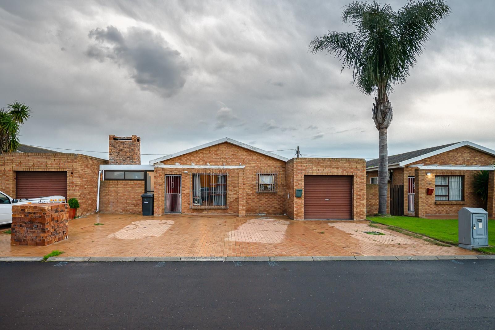 3 Bedroom House for sale in Windsor Park Estate P24112843702