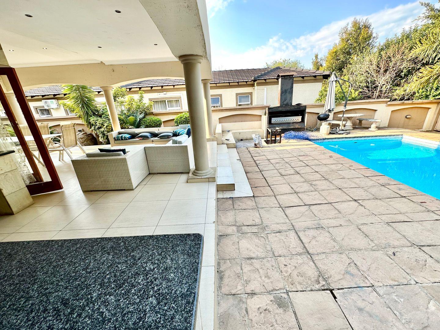 6 Bedroom House for sale in Blue Valley Golf Estate Blue Valley Golf