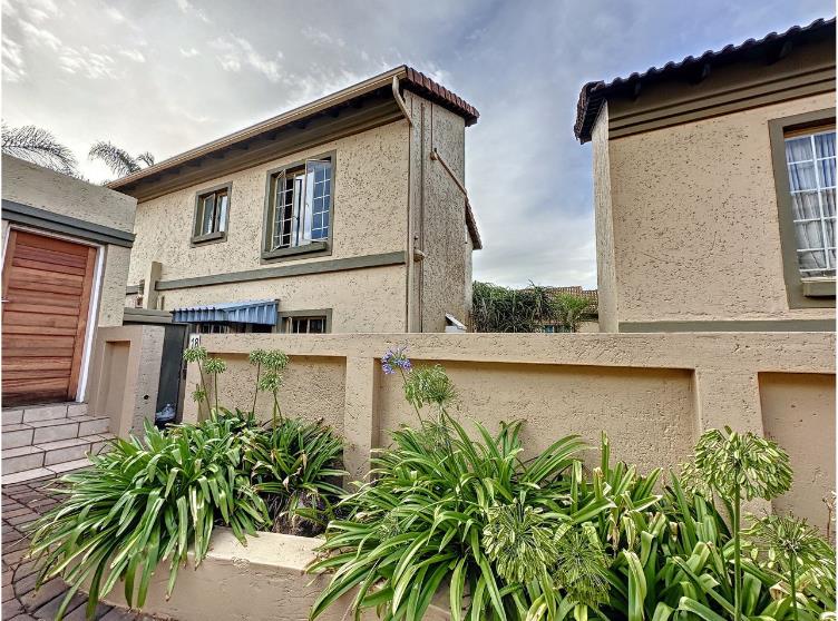 2 Bedroom Townhouse for sale in La Montagne P24113621194