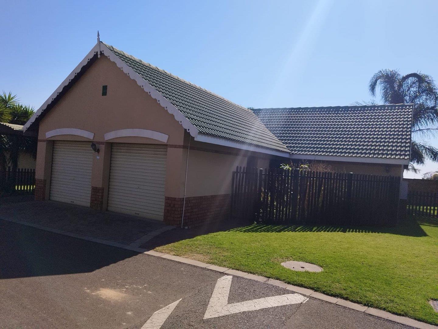 3 Bedroom House for sale in Reyno Ridge P24112844029