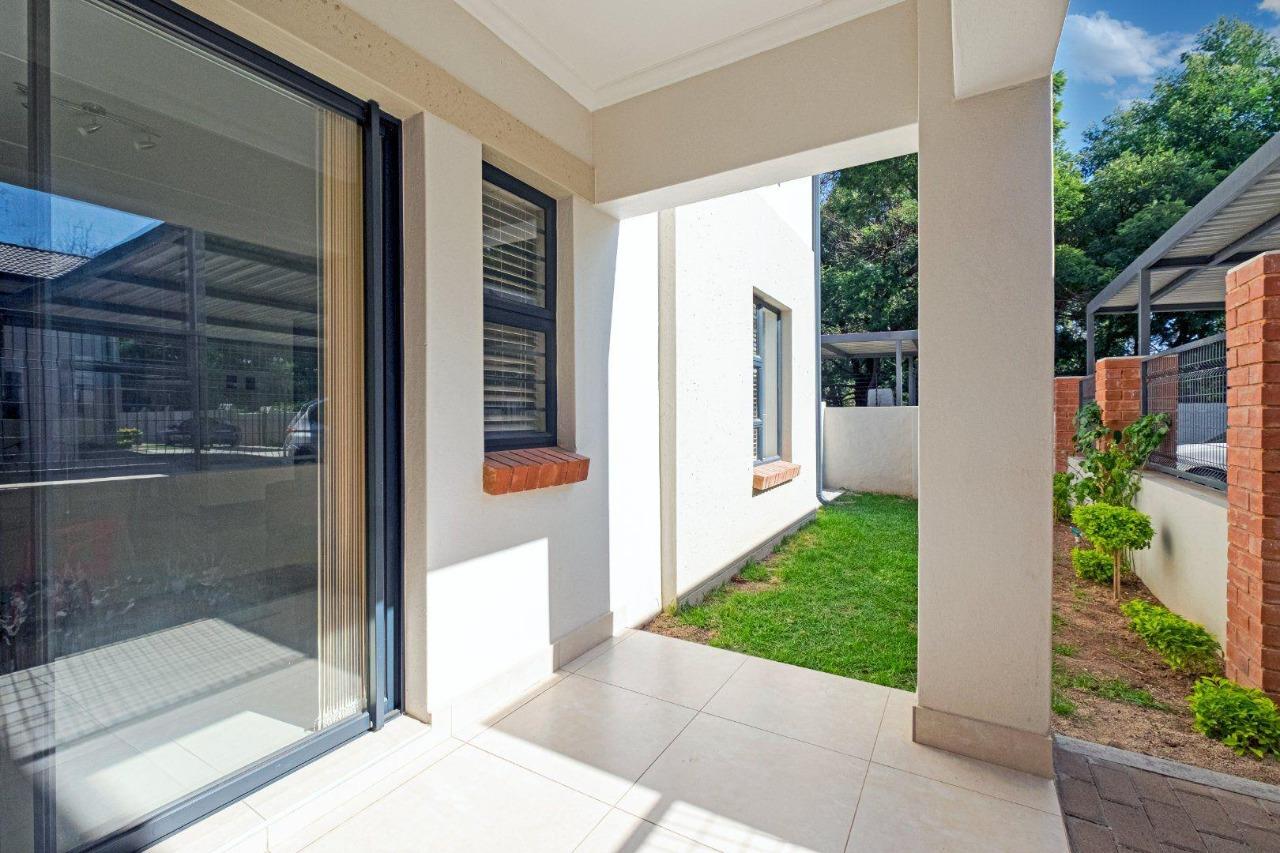 2 Bedroom Apartment / flat for sale in Crowthorne AH P24112846065