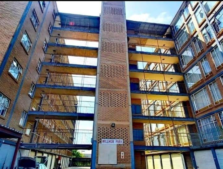 East Lynne Property Property and houses for sale in East Lynne