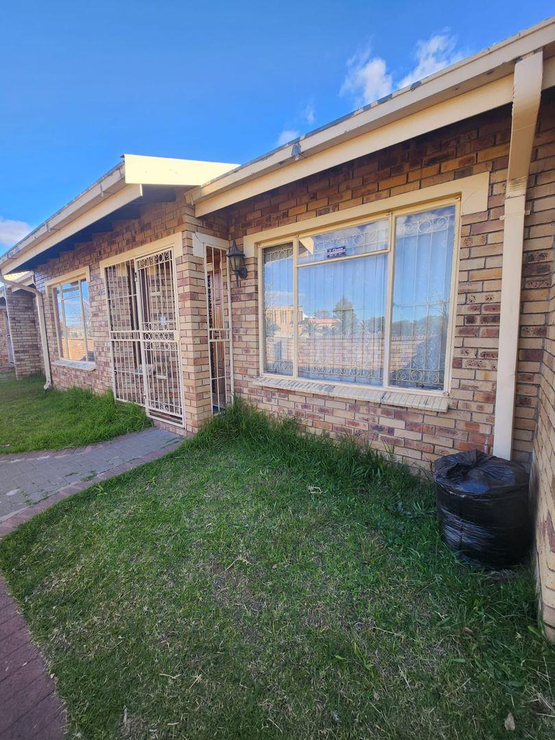 3 Bedroom Townhouse for sale in Ashbury P24112848130