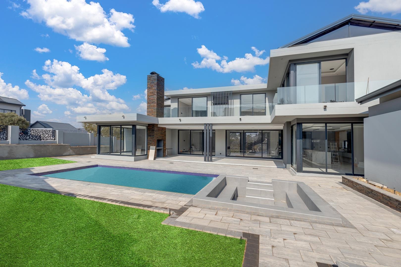 4 Bedroom House for sale in Waterfall Country Estate P24112848366