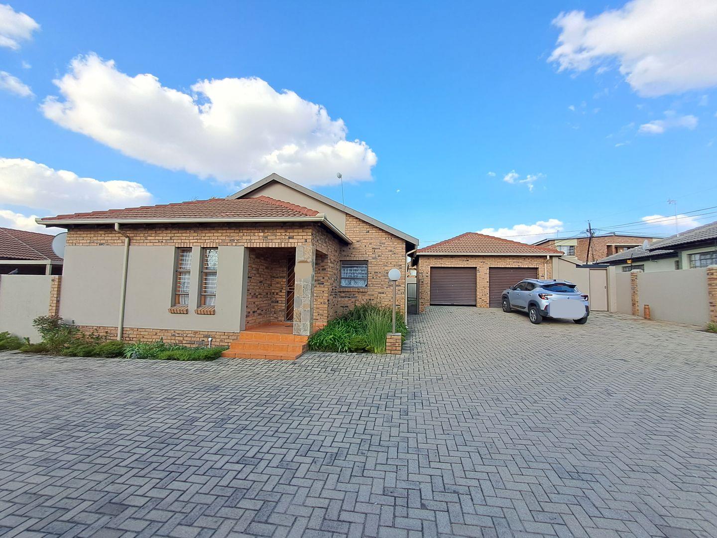 Middelburg Central Property Property and houses for sale in