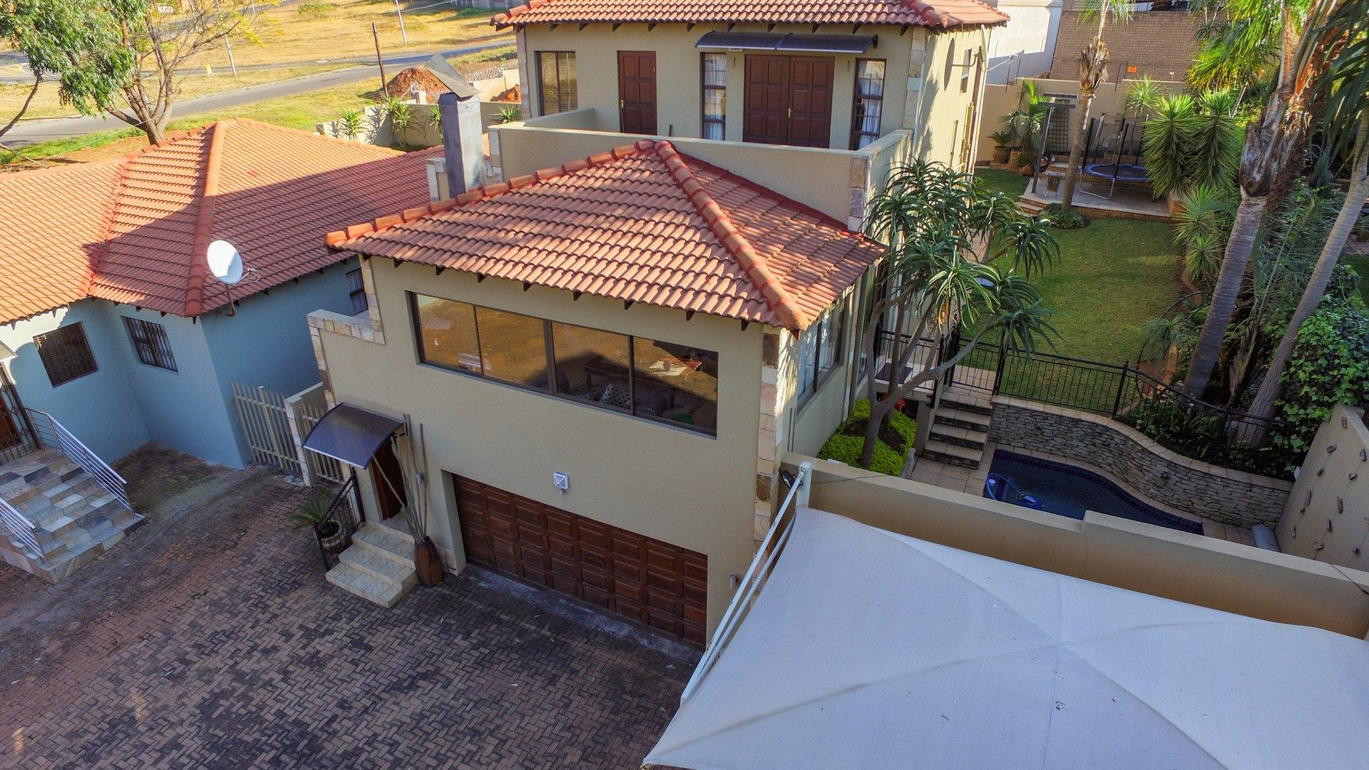 Chancliff Ridge Property Property and houses for sale in Chancliff