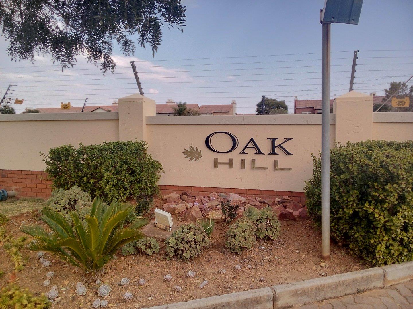 2 Bedroom Townhouse to rent in Mooikloof Ridge Oakhill Complex, 69