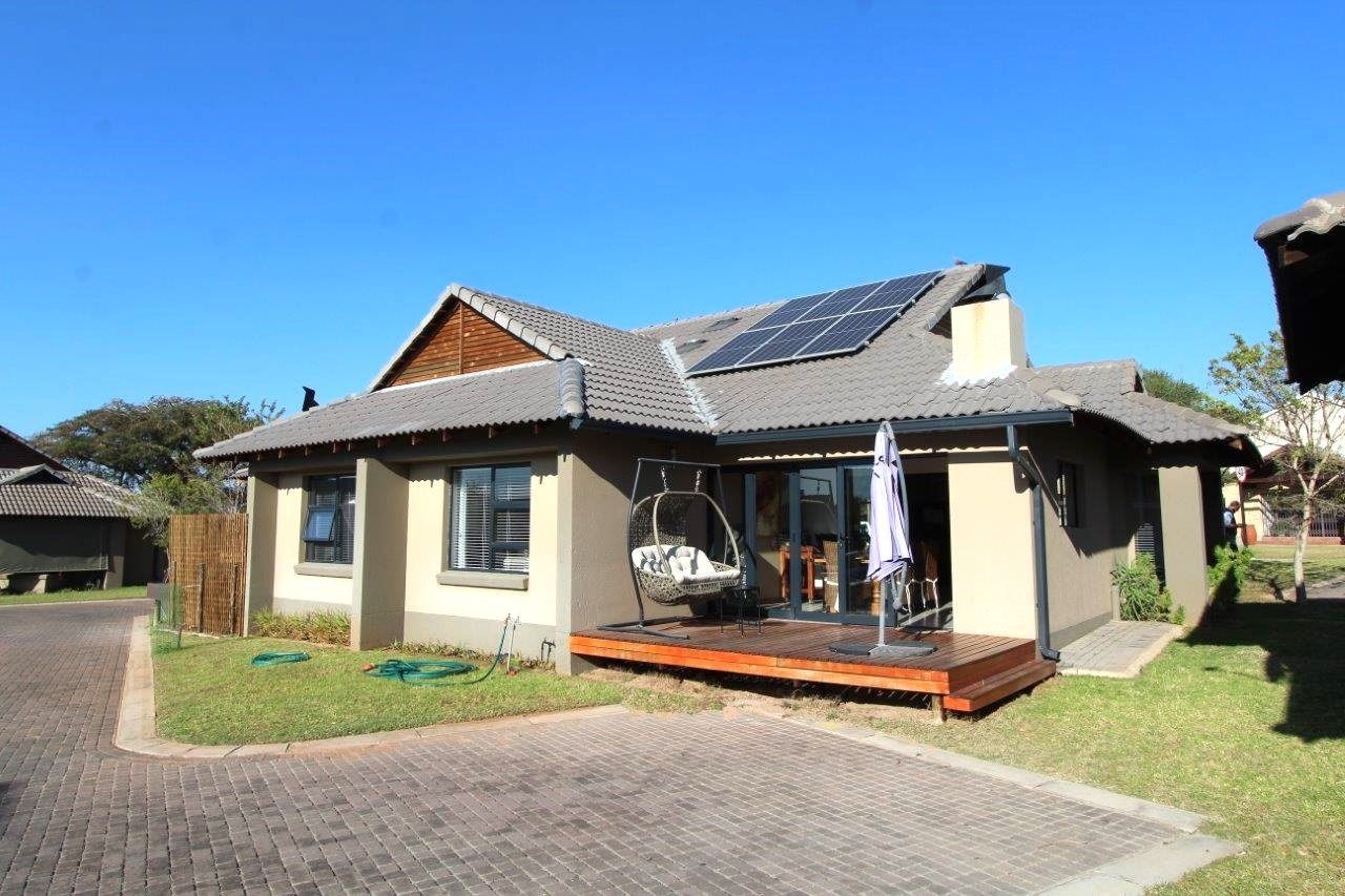 2 Bedroom Townhouse for sale in Koro Creek Golf Estate P24112850891