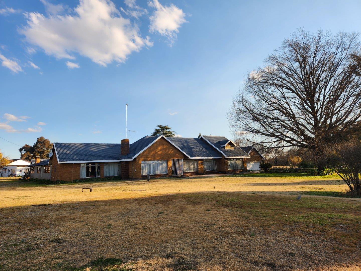 4 Bedroom House for sale in Riverpark P24112852621