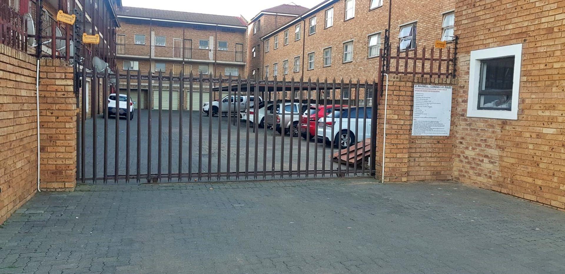 1 Bedroom Apartment / flat for sale in Kempton Park Central P24112858184