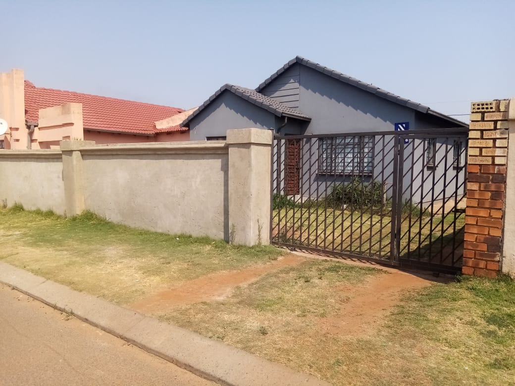 Vosloorus Ext 25 Property Property and houses to rent in Vosloorus