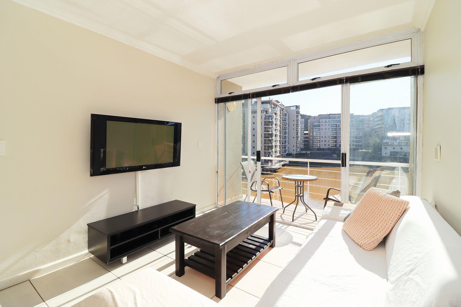 2 Bedroom Apartment / flat for sale in Tyger Waterfront P24112858939