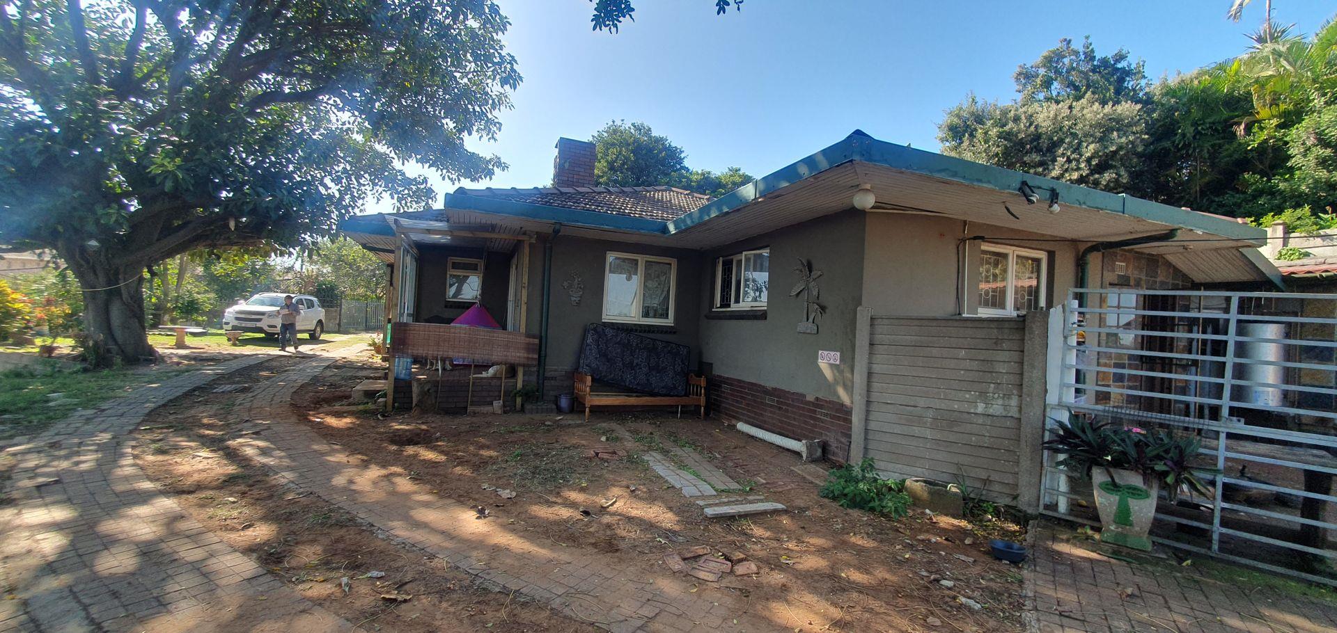4 Bedroom House for sale in Bluff P24112860459