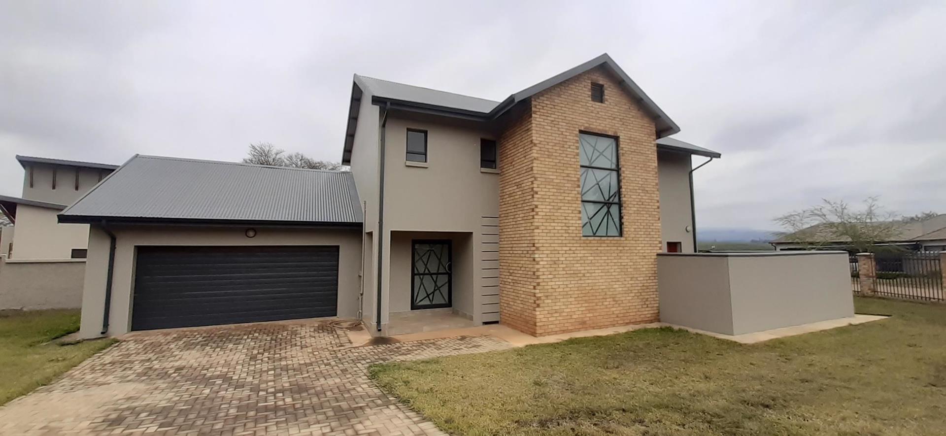 3 Bedroom House for sale in Golden Acres Estate P24112861618