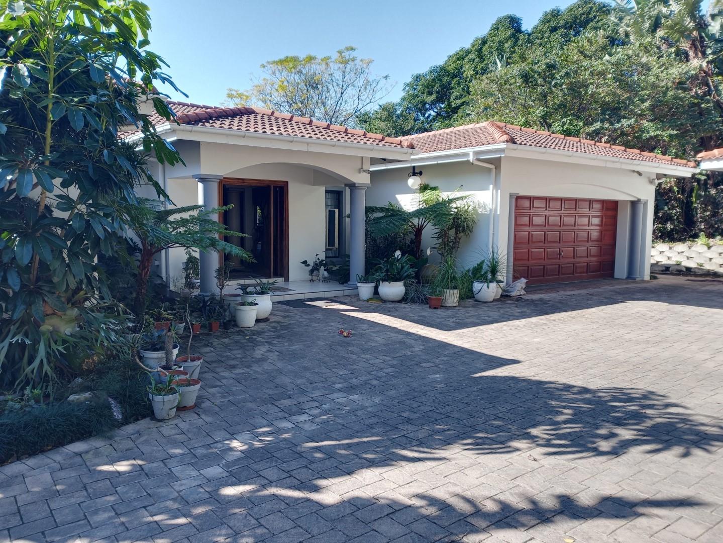 4 Bedroom House for sale in Southbroom P24112862776