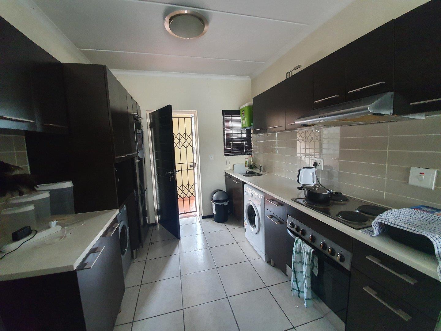 2 Bedroom Apartment / flat to rent in Noordwyk Katara Complex P24