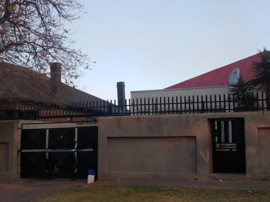 Kenilworth, Johannesburg Property Houses for sale in Kenilworth