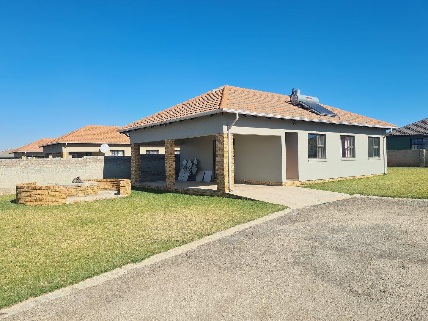 Azaadville Gardens Property Property and houses for sale in
