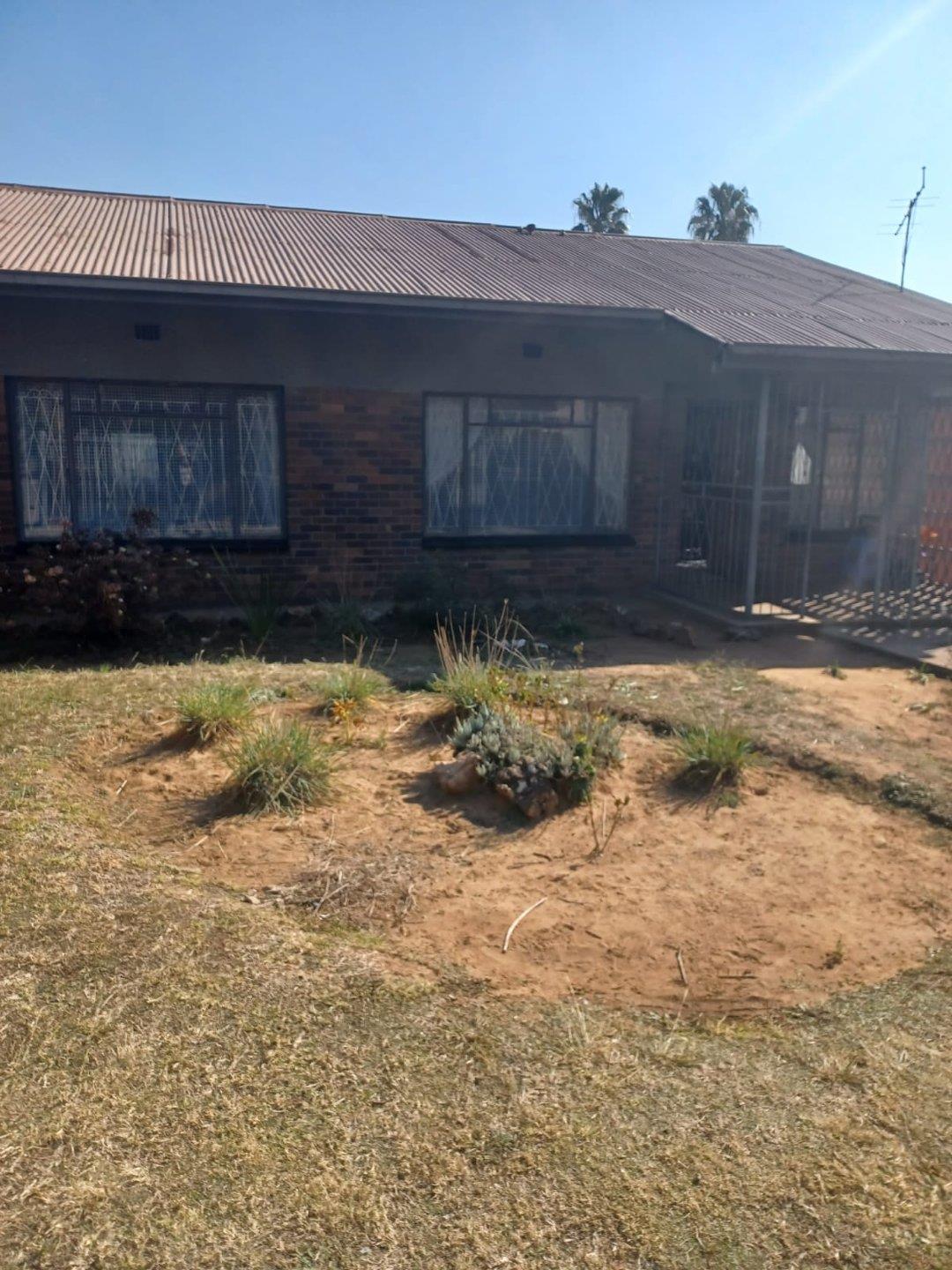 Property and houses to rent in Parys Parys Property