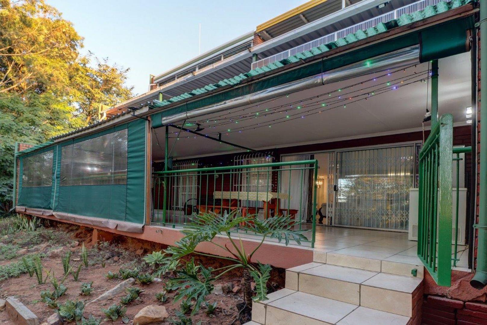 3 Bedroom Townhouse for sale in Silverton P24112868034