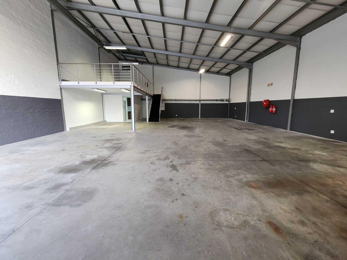 Industrial property to rent in Brackenfell Industrial Unit 1 3 On