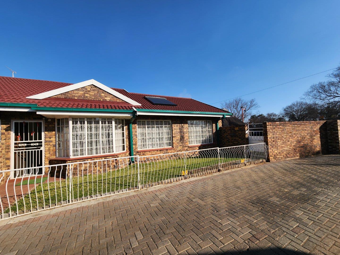 Three Rivers Property Townhouses for sale in Three Rivers